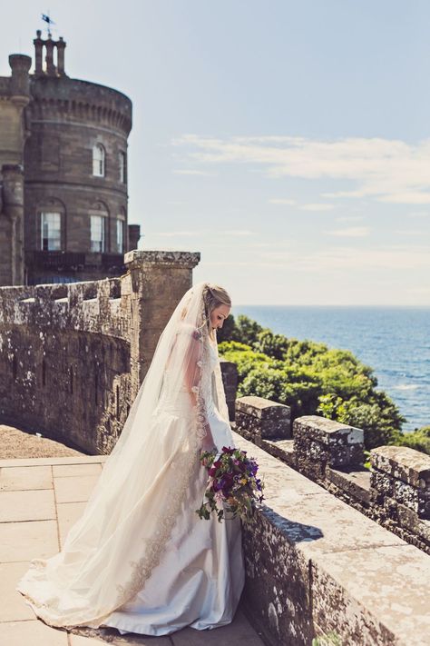 16 Castle Weddings That Took Place Right Here In The U.S. | HuffPost Life Castle Wedding Dress, Scottish Castle Wedding, Culzean Castle, Wedding Castle, Real Castles, Fox Wedding, Castle Wedding Venue, Scotland Wedding, Wedding Dresses 2020