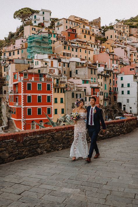 Cinque Terre Couple Photography, Elopment Wedding Rome, Italy Elopement Amalfi Coast, Cinque Terre Wedding, Cinque Terre Instagram, Sunrise Wedding, Cinque Terre Italy, Wedding Photography Studio, Italy Photography