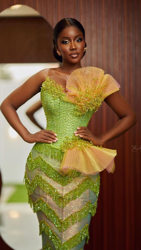 Joseph Clauder | Sisters of the bride coming through with the slay😍❤️‍🔥 @purelux_tresses @nakki_g 🥰 Makeup: @jayclaudbeauty Peach dress: @reve.gh… | Instagram Sisters Of The Bride, Ankara Dress Designs, Nigerian Dress, Engagement Look, Kente Dress, Lace Gown Styles, Kente Styles, Bride Sister, African Lace Dresses