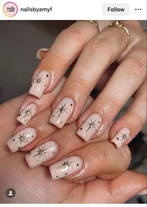 🌟🤩 Baddie Nails Ideas, Baddie Nail Ideas, Nails With Stars, Sqaure Nails, Classy Almond Nails, Classy Baddie Nails, Nye Nails, Star Nail Designs, Classy Baddie