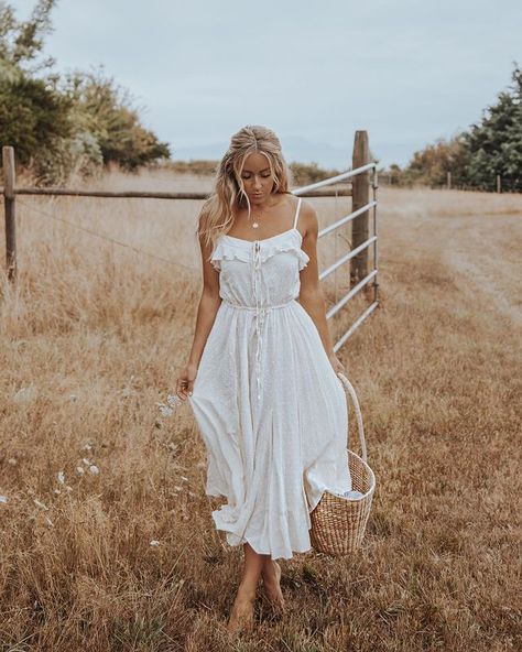 Auguste The Label on Instagram: “Dream boat @carajourdan in the Frida Midi 🌾 | #augustethelabel” Cara Jourdan, Lisa Fischer, Swiss Dot Fabric, Dress Purse, Romper And Jacket, Elegant Maxi Dress, Ruffles Fashion, Farm Girl, Ruffled Maxi Dress