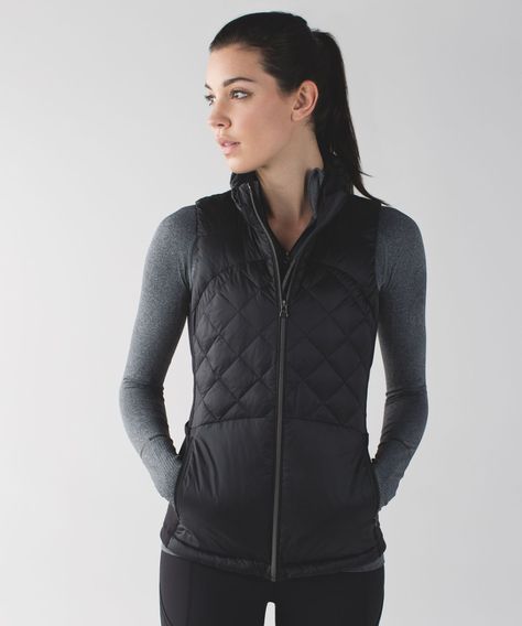 Release Date: 11/2015. Original Price: $138. Materials: Glyde, Rulu. Color: black. Run from morning to night—this lightweight, slim-fitting vest is perfect for transitional weather. GlydeLightweight Glyde fabric has a durable water-repellent finishwater-repellentfour-way stretchlightweightRulu™Stretchy, naturally breathable Rulu™ fabric is sweat-wicking and buttery softfour-way stretchsweat-wickingbuttery-soft handfeelnaturally breathable Lululemon Vest, Vest Outfits For Women, Womens Running Jacket, Black Lululemon, Black Down, Running Jacket, Vest Outfits, Down Vest, Running Clothes