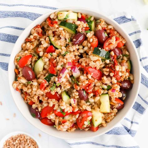 Ancient Grains Salad Ancient Grains Salad, Homemade Balsamic Dressing, Ancient Grains Recipes, Greek Cucumber Salad, Homemade Balsamic Vinaigrette, Lemon Salad, Prep Meals, Grain Salad, Ancient Grains