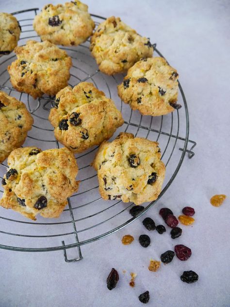 Traditional Rock Cakes (Rock Buns) Rock Buns, Rock Cakes, Recipe Book Design, British Recipes, Rock Cake, Afternoon Tea Recipes, Baked Fruit, Traditional Recipes, Bun Recipe