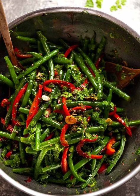 Recipe Tin Eats, Bean Salad Recipe, Ottolenghi Recipes, Green Bean Salad, Resep Salad, Green Salad Recipes, Green Bean Salads, Bean Salad Recipes, Recipetin Eats