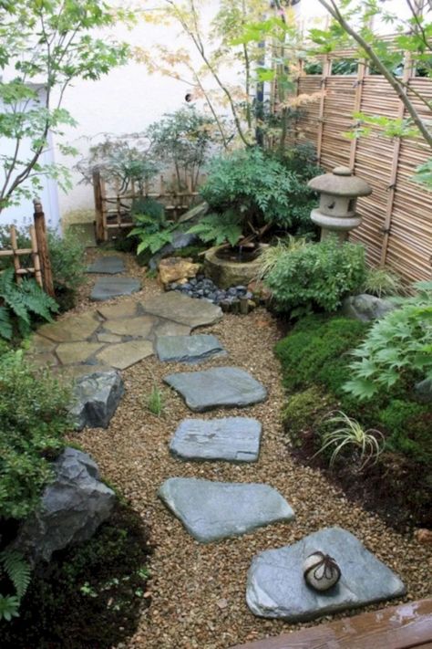 I love the stepping stones in the pea gravel Small Japanese Garden, Japanese Garden Landscape, Mini Zen Garden, Zen Garden Design, Side Yards, Meditation Garden, Japanese Garden Design, Backyard Vegetable Gardens, Asian Garden