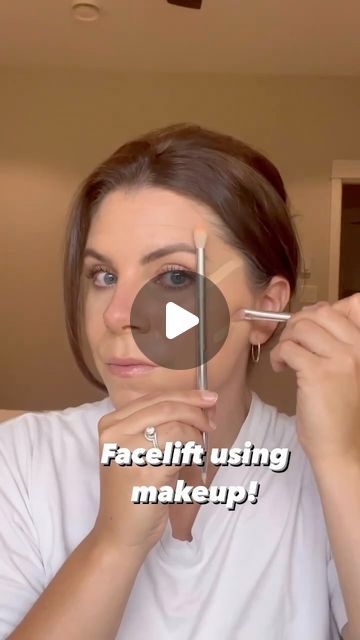 Nikole Hennessy on Instagram: "I love sharing realistic and easy makeup tips and tricks so make sure to click follow to see more 💕

#easymakeup #makeuptutorials #makeupforbeginners #makeupsimple #makeuptips #beautyhacks" Makeup Tips And Tricks, Mary Kay Makeup Tutorial, Nude Eye Makeup, Apple Cider Vinegar For Skin, Eye Makeup Application, Makeup For Older Women, Makeup Tips For Older Women, Makeup 101, Makeup Tutorial Eyeshadow