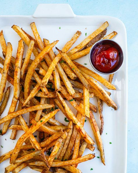 French Fry Recipe Baked, Oven French Fries, Oven Baked French Fries, Baked French Fries, Best French Fries, Oven Baked Fries, Healthy Fries, Crispy Oven Fries, Seasoned Fries