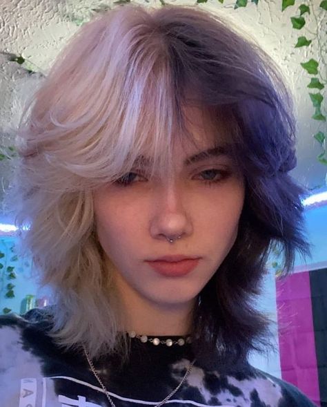 Nonbinary Haircuts, Asian Punk, Grunge Haircut, Short Grunge Hair, Trendy Haircuts For Women, Hair Inspiration Short, Emo Hair, E Girl, Girl Haircuts