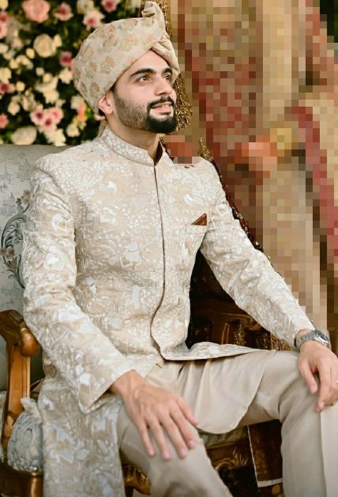 New Sherwani Design For Groom 2023, Pakistani Sherwani Grooms, Latest Sherwani Designs For Groom, Mens Mehndi, Wedding Dress For Boys, Sf Fashion, Nikkah Outfit, Dad Outfits, Indian Groom Dress