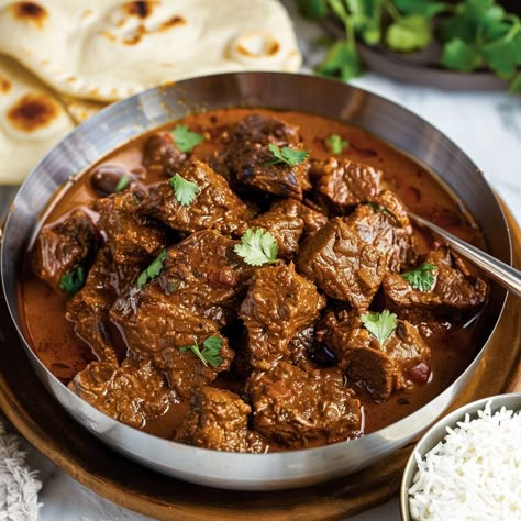 Beef Vindaloo - Recipes, Tasks & Tools Indian Food Recipes Beef, Beef Tikka Masala, Beef Vindaloo Recipe, Beef Vindaloo, Cheesy Garlic Bread Recipe, Vindaloo Recipe, Indian Beef Recipes, Recipes With Chicken And Peppers, Food Pic