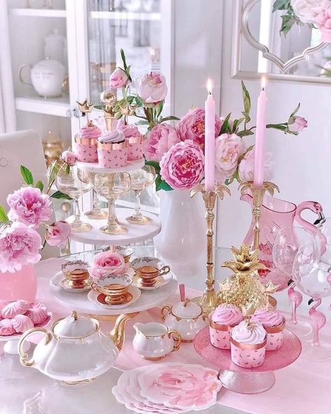 Tea Party Table Settings, Home Backyard, Tea Party Table, High Tea Party, Pink Images, Party Table Settings, Tea Party Decorations, Decor Flowers, Home Garden Decor