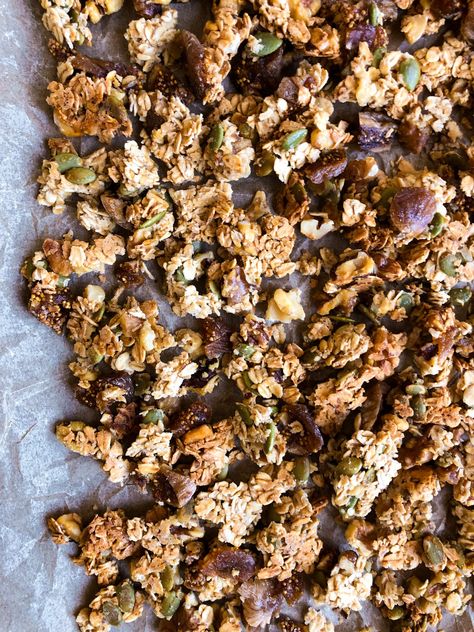 Honey Walnut Fig Granola » Home Cooked Living How To Cook Liver, Honey Walnut, Granola Recipe Homemade, Gluten Free Granola, Granola Breakfast, Bowl Of Cereal, Nut Free Recipes, Fig Recipes, Dried Figs