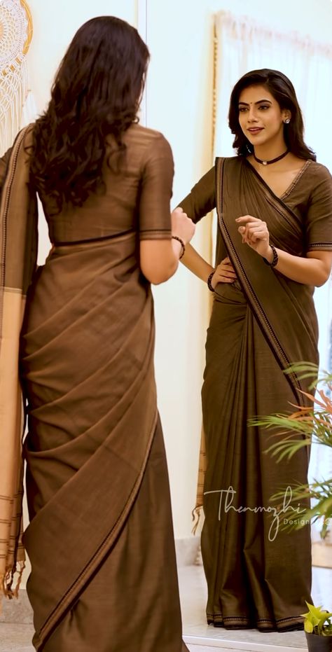 Saree Ideas For Office, Suit Design Back Side, Simple Daily Wear Sarees, Saree With Shoes Style, Formal Sarees Office, Sarees For Interview, Formal Blouse Designs Office Wear, Ias Saree Look, Saree Office Wear