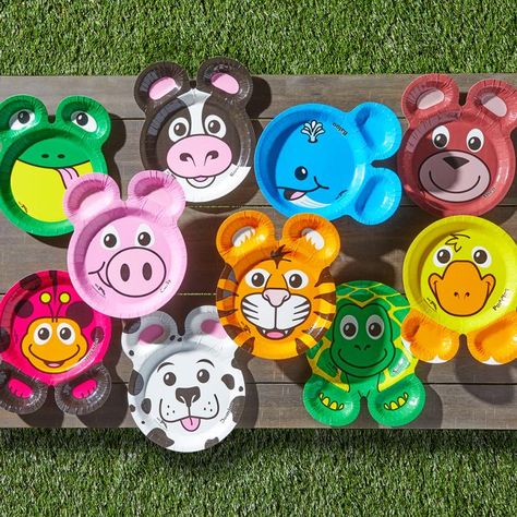 Zoo Pals, Animal Plates, Childhood Memories 2000, Kids Plates, Clay Art Projects, Party Plates, Clay Projects, Paper Plates, Animal Design