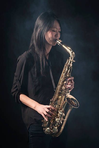 Saxophone Photography, Female Drummer, Jazz Saxophone, Musician Photography, Blonde Teen, Cat Power, Women Of Rock, Body Poses, Studio Shoot