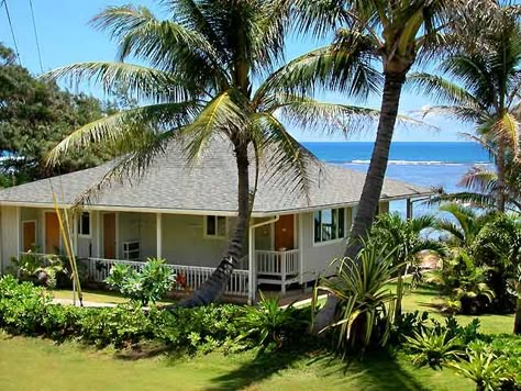 Hawaii House: perfect location for grilling outdoors. #contest                                                                                                                                                                                 More Hawaiian House, Beach Shacks, Hawaiian Homes, Hawaii House, Dream Beach House, Cottage Coastal, Dream Beach Houses, Hawaii Homes, Beach Bungalow