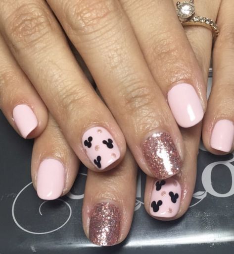 Mickey Gel Nail Designs, Valentine Mickey Nails, Minnie Mouse Dip Nails, Pink And Black Disney Nails, Minnie Mouse Nails Pink And Gold, February Disney Nails, Valentines Day Nails Disney, Disney Heart Nails, Valentine’s Day Nails For Kids