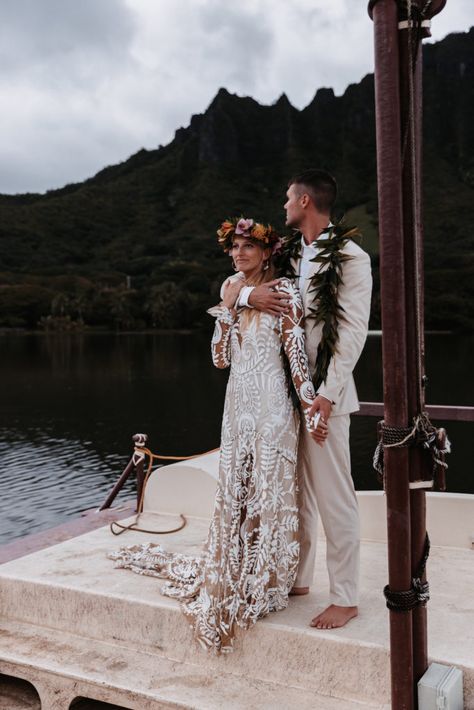 Hawaii Elopement Dress, Hawaii Beach Wedding Dress, Elope Marriage, Hawaii Marriage, Boat Elopement, Hawaiian Elopement, Elope In Hawaii, Hawaii Wedding Dress, Oahu Wedding Venues