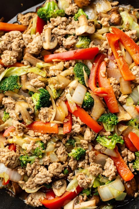 Ground Turkey Stir Fry, Turkey Stir Fry Recipes, Turkey Stir Fry, Ground Turkey Soup, Ground Turkey Recipes Healthy, Chinese Dinner, Simple Dinners, Stuffed Peppers Turkey, Food Shots