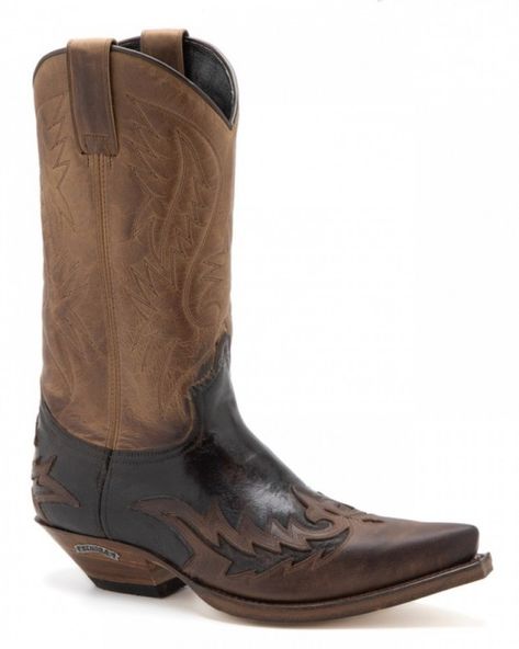 Compra en nuestra tienda online estas botas western Sendra de punta fina para hombre, hechas en una combinación de cuero marrón desgastado y caña ancha, para gemelos gruesos. Buy in our online store these cowboy boots from Sendra in cow leather, brown vintage look.and with wide leg. Cow Boy Boots, Boy Boots, Botas Cowboy, Botas Western, Custom Cowboy Boots, Big Calves, New Rock Boots, Rock Boots, Western Boots For Men