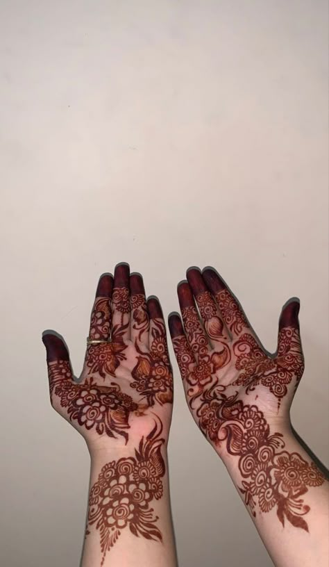 Mehandi Snap, Mehendi Snap, Mehndi Snap, Finger Mehendi, Mehndi Cone, Coffee Shake, Rose Mehndi Designs, Latest Henna Designs, Very Simple Mehndi Designs