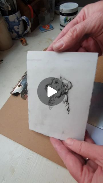 Diana Parkhouse - Paper Artist Person on Instagram: "Making an intaglio print WITHOUT an etching press. 
✅️ empty drink can
✅️ something sharp like a nail or a broken hobby knife blade, but I use a cheap battery operated engraver
✅️ intaglio ink
✅️ castor wheel of an office chair or furniture 
✅️ soak some smooth paper in water and pat dry
✅️ something like a clipboard to keep the paper completely still when you're rolling
.
.
.
.
.
.
.
.
.
.
.
.

#drypoint #drypointprint #drypointetching #etchingprint #etchingpress #etchingart #getimprinted #handprinted #handmadeprint #handmadeprints #intaglio #intaglioprint  #justprintmaking #printmakingtoday #printmakersofinstagram #printmakingtechniques #printmaker #printmaking #printoftheday  #printmakingforthepeople #peopleofprint #printpower #artist Intaglio Print, Drypoint Etching, Art Demo, Etching Prints, Paper Artist, Clipboard, Hand Print, Battery Operated, Printmaking