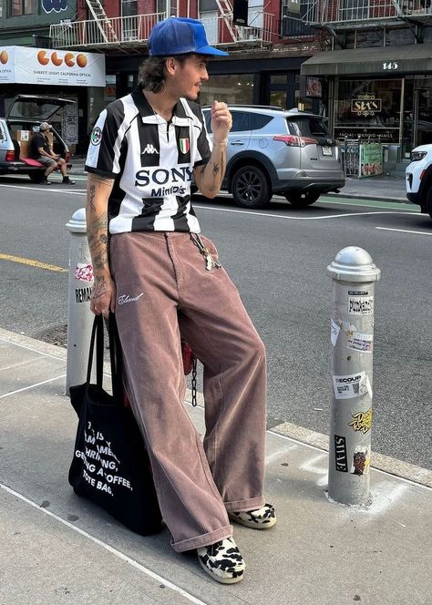 Block Core, Male Suit, Jersey Fits, Fashion Trend Forecast, Viral On Tiktok, Vintage Football Shirts, Football Fashion, Streetwear Fits, Thrifted Outfits