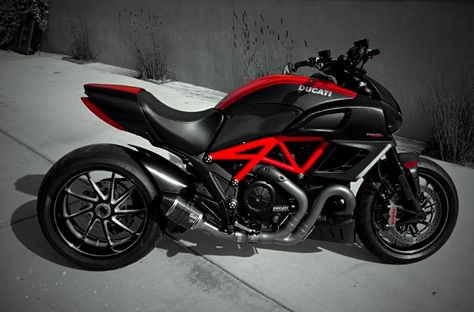 Ducati Diavel Carbon, Ducati Diavel, Vroom Vroom, Sport Bikes, Ducati, Helicopter, Motorcycles, Camo, Bike