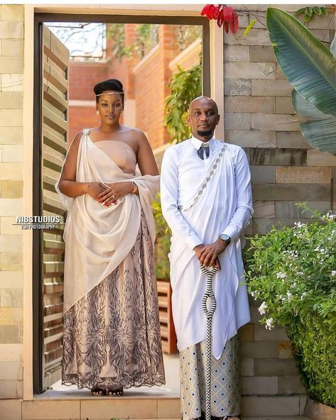 Rwandese Wedding, Kaftan Styles, African Traditional Wedding Dress, Traditional Wedding Attire, African Traditional Wedding, Wedding Clothes, Traditional Wedding Dresses, Civil Wedding, African Fabric