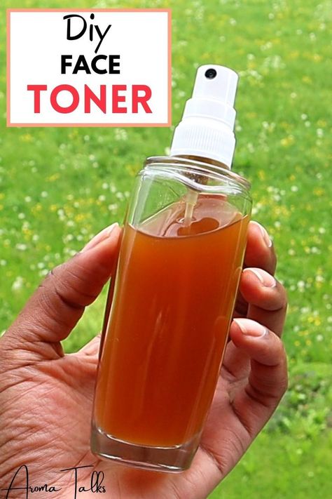 Homemade natural skin toner || How to make your own facial toner at home. How To Make Toner At Home, Toner Homemade, Toner At Home, Toner Diy, Homemade Skin Toner, Diy Skin Toner, Natural Face Toner, Natural Skin Toner, Homemade Toner