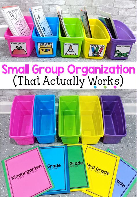 Small group organization that actually works: keep your small groups organized and keep your materials at your fingertips with these easy and simple tips! Perfect for guided reading and intervention teachers as well! Title Reading Classroom Decor, Reading Centers Organization, Eip Teacher Ideas, Small Group Teacher Organization, Small Group Teacher Caddy, Small Group Folder Organization, Elementary Intervention Classroom, Small Group Centers, Small Group Instruction Kindergarten