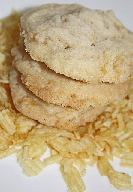 Potato chip cookies Treat Making, Desserts Party, Potato Chip Cookies, Salty Cookies, Pie Pops, Sushi Party, Baking Fun, Recipes Cookies, Appetizer Ideas