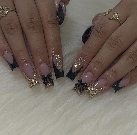 Black And Gold Nails Ideas Coffin, Nail Ideas Acrylic Black French Tip, Black Nails Gold Gems, Birthday Nail Black, Gold White And Black Nails, Black And Gold Nail Inspo Acrylic, Nails Black White Gold, Black And Gold Bling Acrylic Nails, Blinged Out Almond Nails