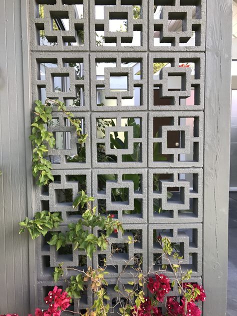 Breeze Blocks Ideas, Decorative Concrete Blocks, Decorative Blocks, Breeze Block Wall, Desain Pantry, Breeze Blocks, Compound Wall, Partition Design, Brick Design