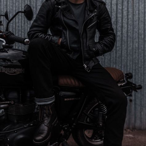 Knox Morgan, Biker Aesthetic Male, Motorcycle Aesthetic, Biker Aesthetic, Bad Boy Aesthetic, Character Aesthetic, The Villain, Black Leather Jacket, Leather Jacket Men