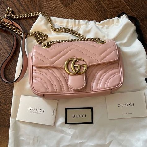 Gucci Pink Bag, Pink Gucci Purse, Pink Gucci Bag, Dream Sneakers, Gucci Mini Bag, Luxury Stuff, Gucci Marmont Bag, Pink Luxury, Gucci Purse