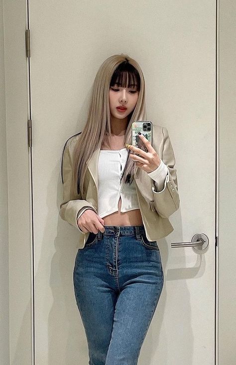 Yoohyeon Dreamcatcher, Hyun A, Tone Hair, Only Girl, Kpop Girl Groups, Korean Singer, Hair Inspo, Dyed Hair, Cute Hairstyles