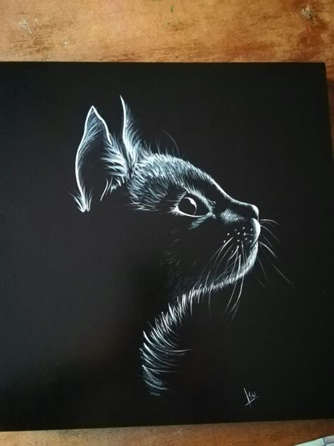 Kawaii Pencil Drawings, Drawing On Black Paper Ideas, Cat Scratching Drawing, Moon On Black Paper, White Pen On Black Paper Drawing, Cat Black And White Drawing, Art On Black Paper, Scratchboard Drawings, Black Canvas Art