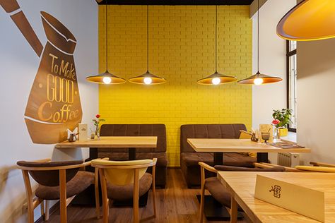 Yellow Cafe Interior Design, Yellow Cafe Aesthetic, Yellow Cafe Interior, Uncle Fluffy, Yellow Coffee Shop, Yellow Restaurant, Cozy Cafe Interior, Coffee Cafe Interior, Brick Cafe