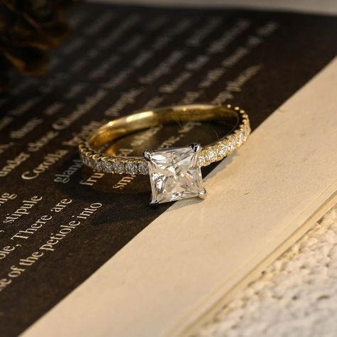 Wedding rings princess cut