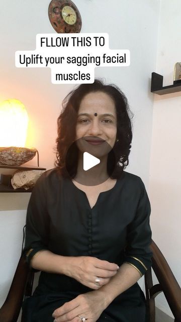 Rashmi  - Skincare & Face yoga on Instagram: "Uplift your sagging facial muscles with this face yoga massage.

 Always try and use CARRIER OILS for massaging the facial skin as it nourishes our skin INSIDE OUT.

Remember, whatever we apply on our face penetrates the skin. So be MINDFUL about what you apply . READ LABELS!!

Keywords:
[ Sagging muscles ,Facial sagging , Aging , uplift muscles , Facial uplift , carrier oils , Moisturize , Natural products , Nourishing, No chemicals ]

#saggingmuscles #aging #facelift" Face Uplift Massage, Oil Face Massage, Sagging Skin Face, Facelift Massage, Sagging Face, Face Massage Anti Aging, Tighten Facial Skin, Face Massage Techniques, Natural Face Lift