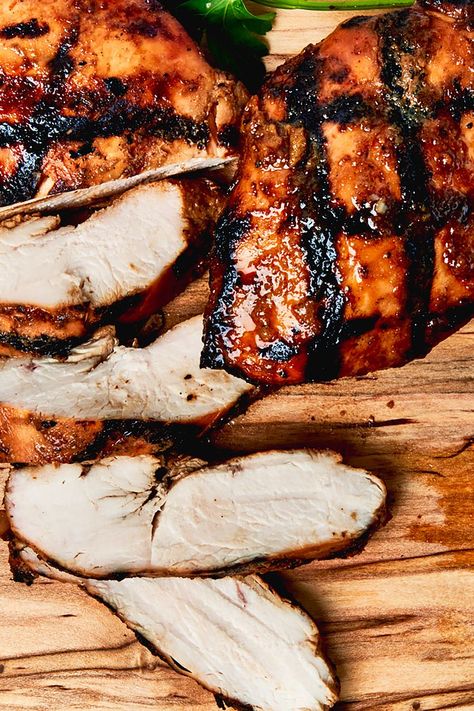 The Best Grilled Chicken Breasts Best Chicken Marinade For The Grill, Grill Chicken Breast Recipes, Chicken Marinade For The Grill, Basic Marinade, Smoker Meals, Grilled Bbq Chicken Breast, Sauce For Grilled Chicken, Best Grilled Chicken Marinade, Meat Marinades