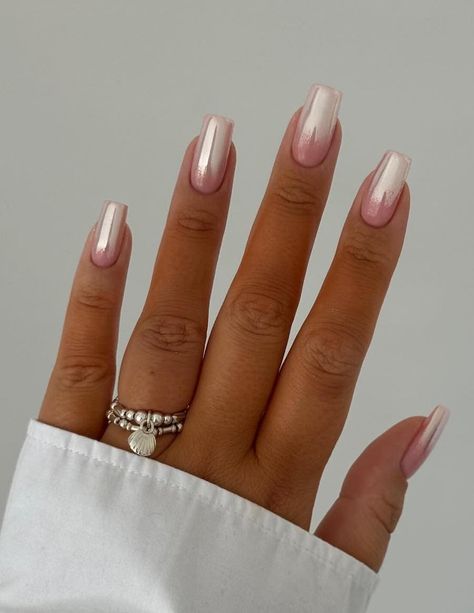 24  Beautiful Winter Ombre Nails We're Obsessing Over in 2024 Ombre Winter Nails, Winter Ombre Nails, Purple Ombre Nails, Girls Nail Designs, Ombre Manicure, Velvet Nails, Snowflake Nail Art, Chrome Nail Art, Winter Manicure