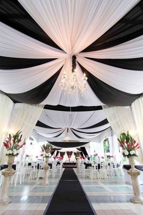 Ceiling drapes and swags wedding ceremony decor / http://www.himisspuff.com/black-and-white-sassy-stripes-wedding-ideas/5/ Gatsby Decor, Elegant Black And White Wedding, Ceiling Drapes, Black And White Wedding Theme, Wedding Setup, Black White Parties, Ceiling Draping, Fabric Draping, Party Layout