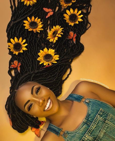 Cabello Afro Natural, 21st Birthday Photoshoot, Flower Photoshoot, Creative Photoshoot Ideas, Glam Photoshoot, Beauty Photoshoot, Girls Braids, Photoshoot Themes, Photoshoot Concept