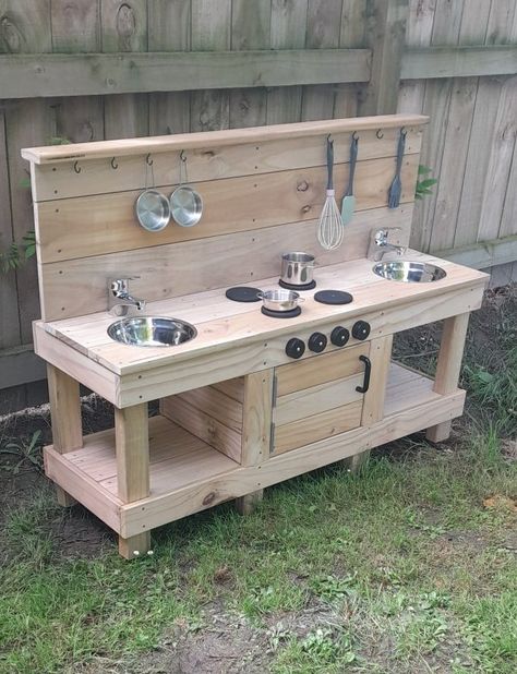 Mud Kitchens | Hammer and Saw - NZ Made, Built to Last Pallet Mud Kitchen Diy, Easy Mud Kitchen, Mud Kitchen Plans, Simple Mud Kitchen, Mud Kitchens, Kids Picnic Table, Kids Mud, Diy Mud Kitchen, Kids Picnic