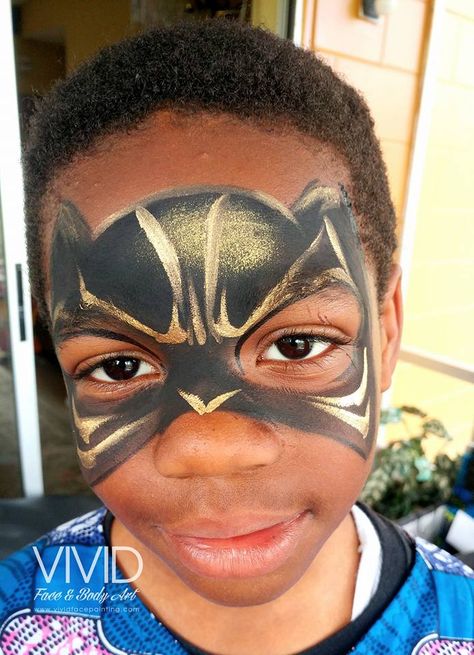 Black panther superhero Black Panther Face Paint, Superhero Makeup, Black Panther Face, Face Painting Halloween Kids, Black Panther Superhero, Superhero Face Painting, Black Panther Costume, Black Panthers, Dark Vador