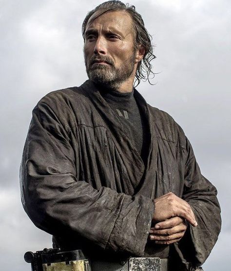 Mads Mikkelsen as Galen Erso in the 2016 film Rogue One: A Star Wars Story Galen Erso, 007 Casino Royale, Dark Vader, Rogue One Star Wars, Jyn Erso, Star Wars Bb8, Classic Star Wars, Dark Vador, Rogue One