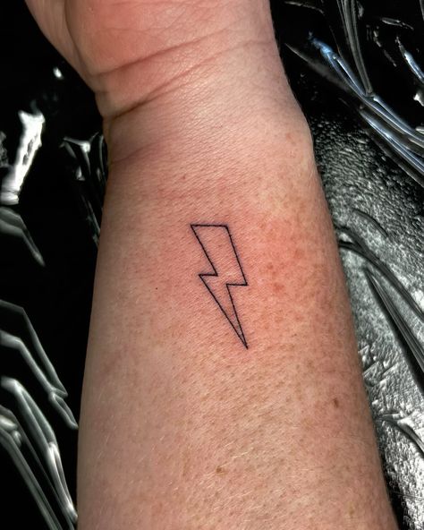 ⚡️⚡️⚡️ 🔖 minimalism fineline lightning bolt tattoo, Idaho falls tattoo artist, #idahofallstattoo #pocatellotattoo #rexburgtattoo #twinfallstattoo #boisetattoo Lightnight Bolt Tattoo, Lightning Bolt Tattoo, Bolt Tattoo, Autumn Tattoo, Idaho Falls, S Tattoo, Meaningful Tattoos, Lightning Bolt, May 5